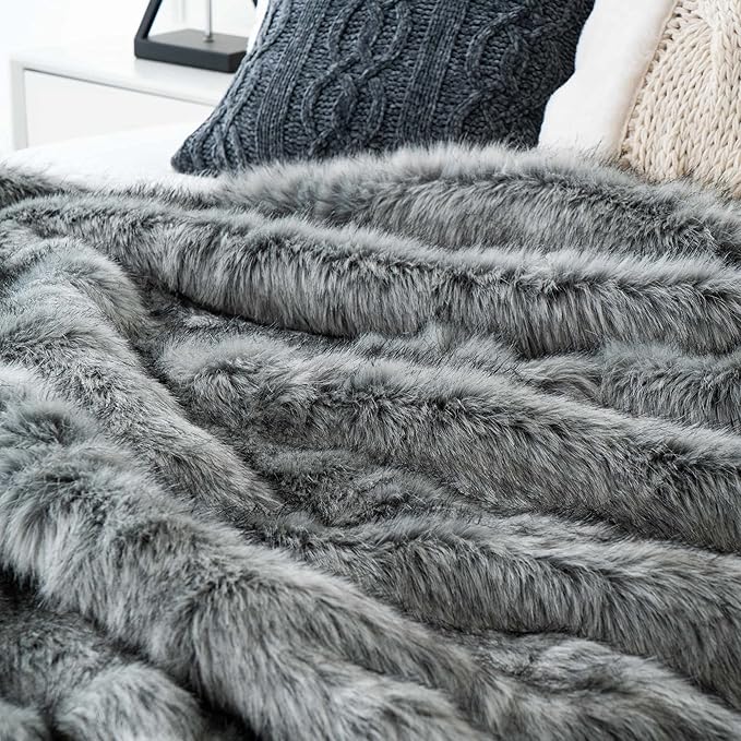 BATTILO HOME Wolf Faux Fur Blanket, Extra Large Fox Fur Throw Blankets for Couch, Bed, Super Soft, Fluffy, Eelegant, Grey with Black Tips Blanket Reversible to Plush Velvet, (Grey, 60"x80")
