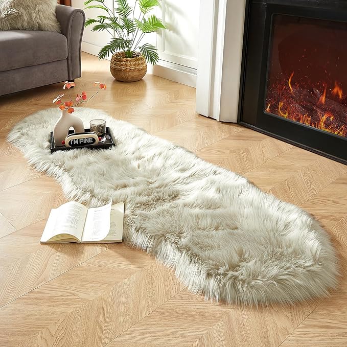 AMTOVO Faux Sheepskin Rug, Light Grey Ultra Soft Fluffy Shag Area Rug, 2 x 6 ft Faux Fur Rug for Bedroom Sofa Throw Cushion Room Decor, Sheepskin