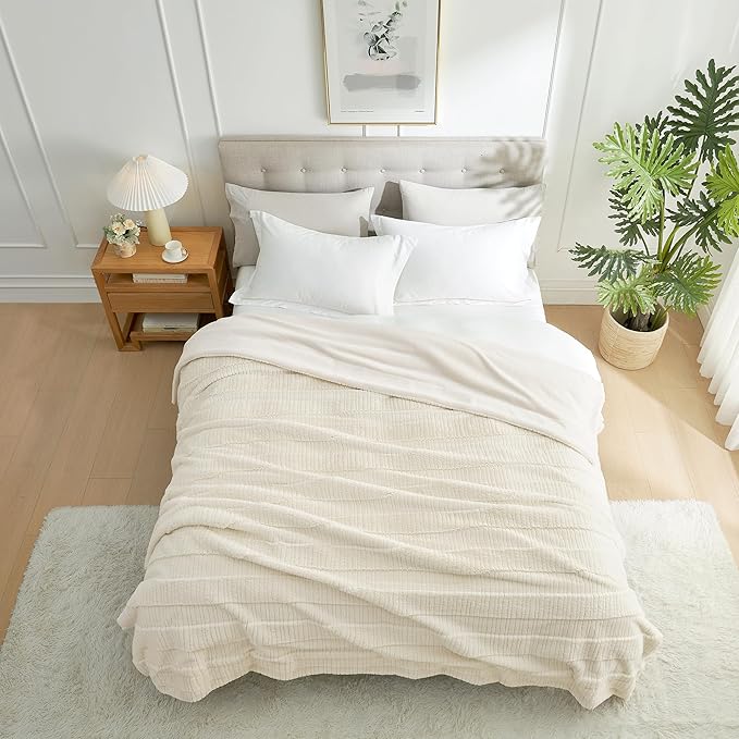 Amélie Home Luxury Striped Faux Fur Throw Blanket for Couch, Embossed Split Fur Cozy Fuzzy Fluffy Luxurious Soft Plush Sofa Chair Bed Gift Blankets for Women Men Wife Friend, 88"x90", Ivory