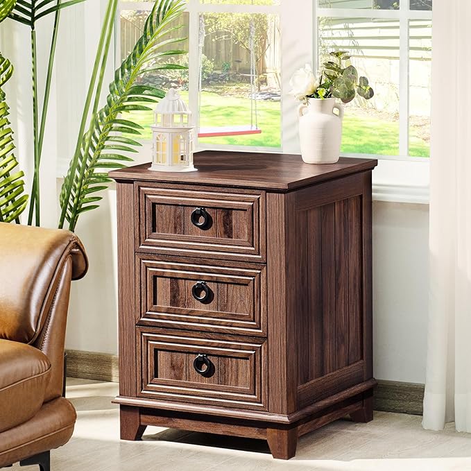 18" Farmhouse Night Stand with 3 Drawers, Wood End Table Dresser for Bedroom, Retro Nightstand, Bed Side Table with Metal Handle, Bedside Cabinet for Bedroom Living Room, Closet