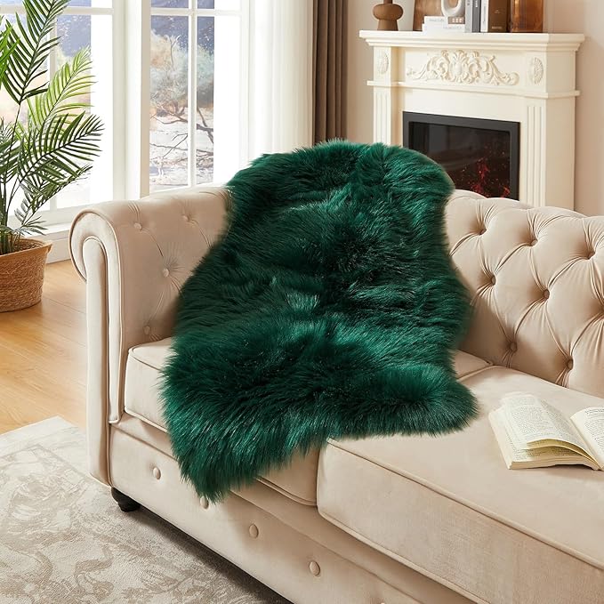 AMTOVO Faux Fur Rug, Dark Green Area Rug, Fluffy Sheepskin Rug, Fuzzy Ultra Soft 2 x 4 ft Shag Rugs for Bedroom Sofa Throw Cushion Room Decor, Sheepskin