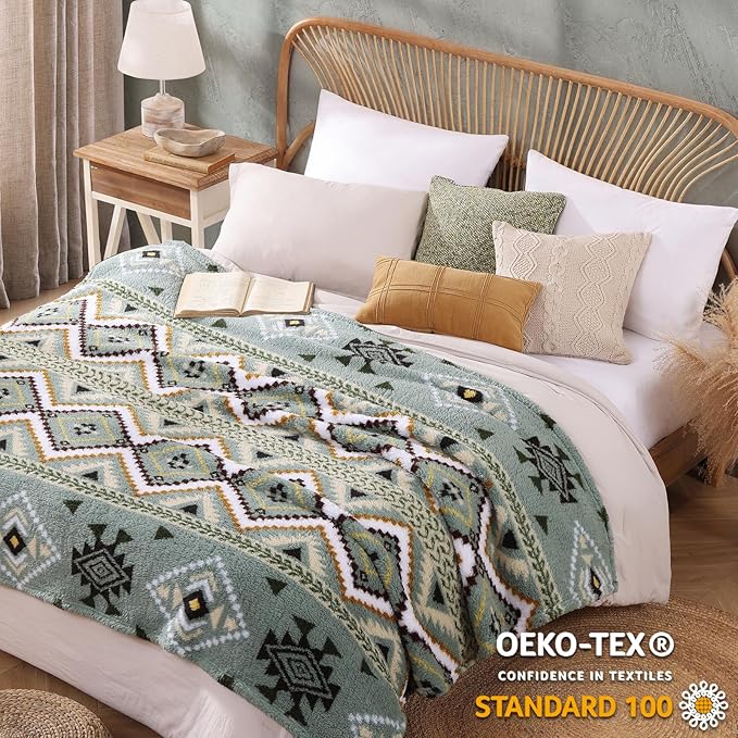 CASAAGUSTO Boho Sherpa Blanket, Aztec Twin Blanket,Ultra Soft, Warm, Cozy, Plush, Thick Fleece Throw Blanket for Couch, Bed, Sofa (Olive Green 60 * 80 Inch)