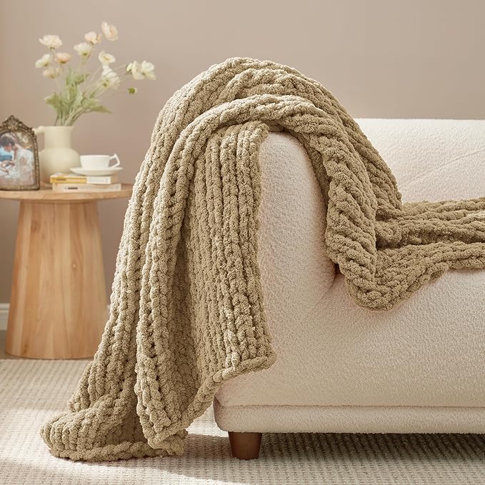 Amélie Home Chunky Knit Throw Blanket for Couch, Soft Chenille Crochet Blanket for Sofa, 50"x60", Beige