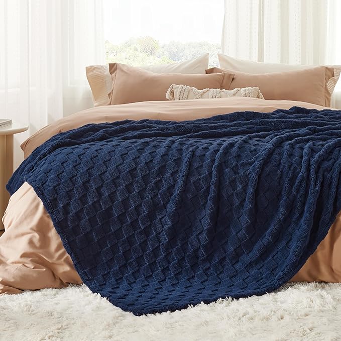 Bedsure GentleSoft King Size Blanket for Bed - Super Soft Cozy Blankets for Women Men Girls, Large Fuzzy Fleece Throw for Bedroom Decor, Navy Blue,108x90 Inches