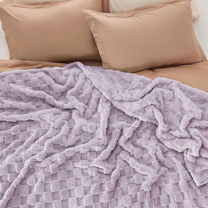 Bedsure GentleSoft Full Size Blankets for Bed Lavender Fog - Super Soft Cozy Fleece Blanket for Women Men Girls, Large Fuzzy Throws for Bedroom Decor, 84x90 Inches