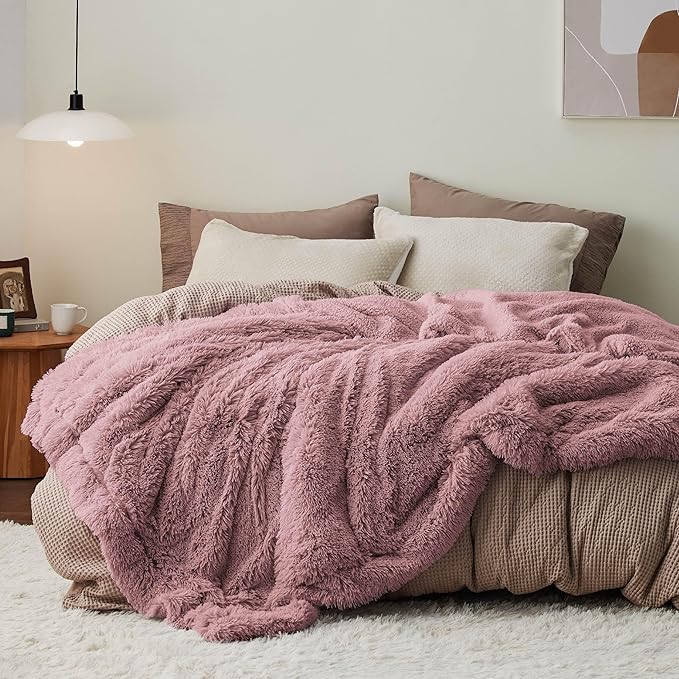 Bedsure GentleSoft Fluffy Dusty Pink Blankets Queen Size for Bed, Thick Sherpa Faux Fur Fleece Fuzzy Plush Winter Warm Soft Queen Blankets, Bedroom Decor Pink Gifts Cozy Gifts for Women Men, 90x90