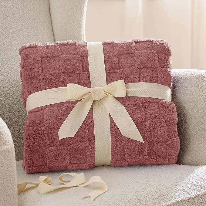 Bedsure GentleSoft Dusty Pink Throw Blanket for Couch - Checkered Fleece Blankets Gifts for Women Men Girls, Cute Soft Cozy Throw for Bedroom Home Decor Gifts, 50x60 Inches