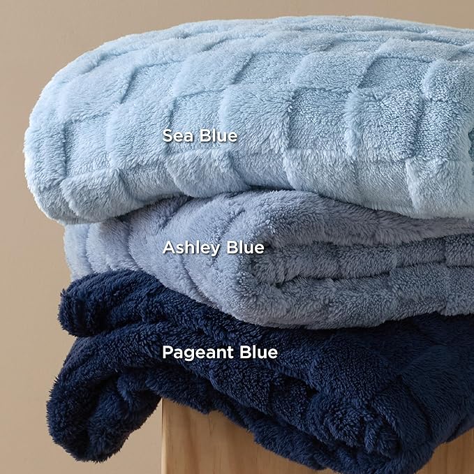 Bedsure GentleSoft Twin Blanket for Bed Navy Blue - Super Soft Cozy Blankets for Women Men Girls, Cute Fuzzy Fleece Throws for Bedroom Couch, 60x80 Inches