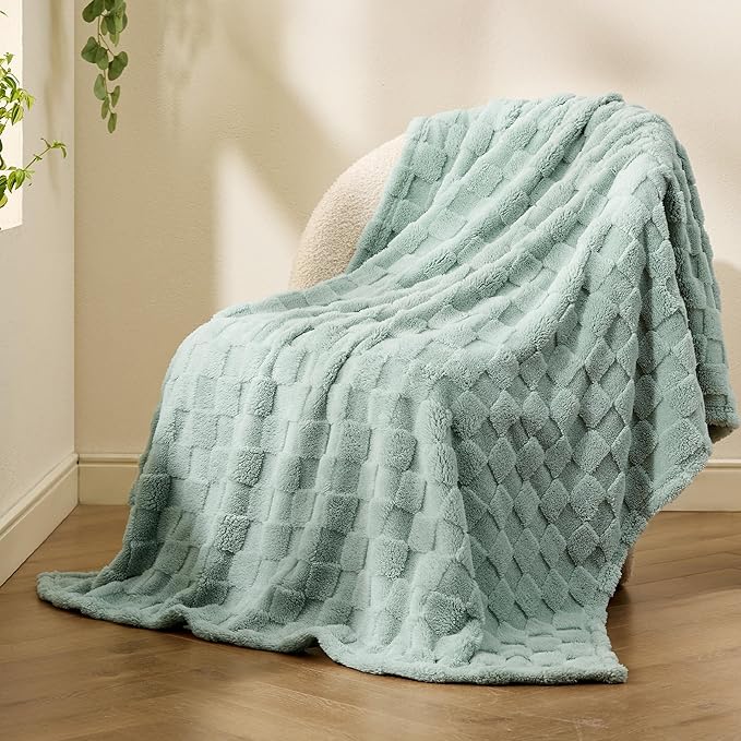 Bedsure GentleSoft Sage Green Throw Blanket for Couch - Checkered Fleece Blankets Gifts for Women Men Girls, Cute Soft Cozy Throw for Bedroom Home Decor Gifts, 50x60 Inches