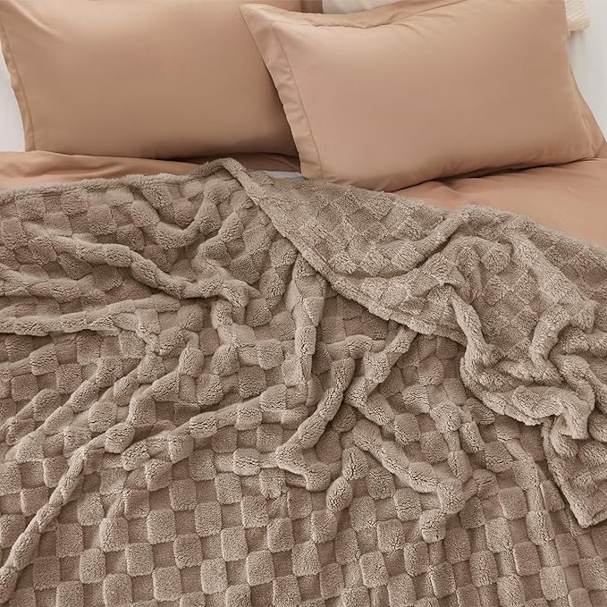 Bedsure GentleSoft King Size Blanket for Bed - Super Soft Cozy Blankets for Women Men Girls, Large Fuzzy Fleece Throw for Bedroom Decor, Light Taupe,108x90 Inches